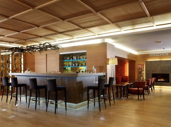 Lounge Bar